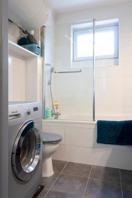Chez Laurence - Elegant Appartement Climatise Avec Wifi Et Parking La Grande Motte Exterior photo