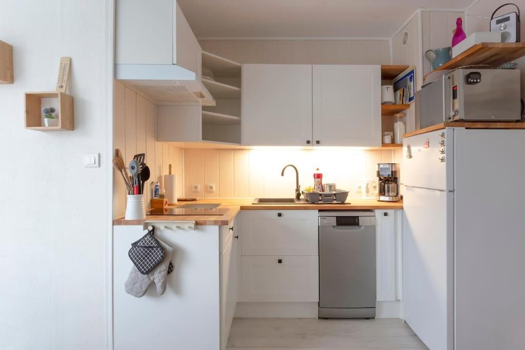 Chez Laurence - Elegant Appartement Climatise Avec Wifi Et Parking La Grande Motte Exterior photo